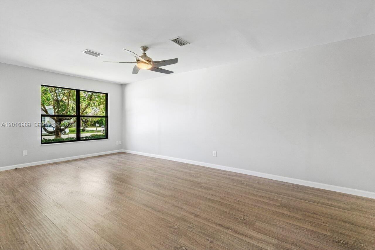 1367 Riverside Cir , Unit 1367, Wellington, FL 33414 Photo