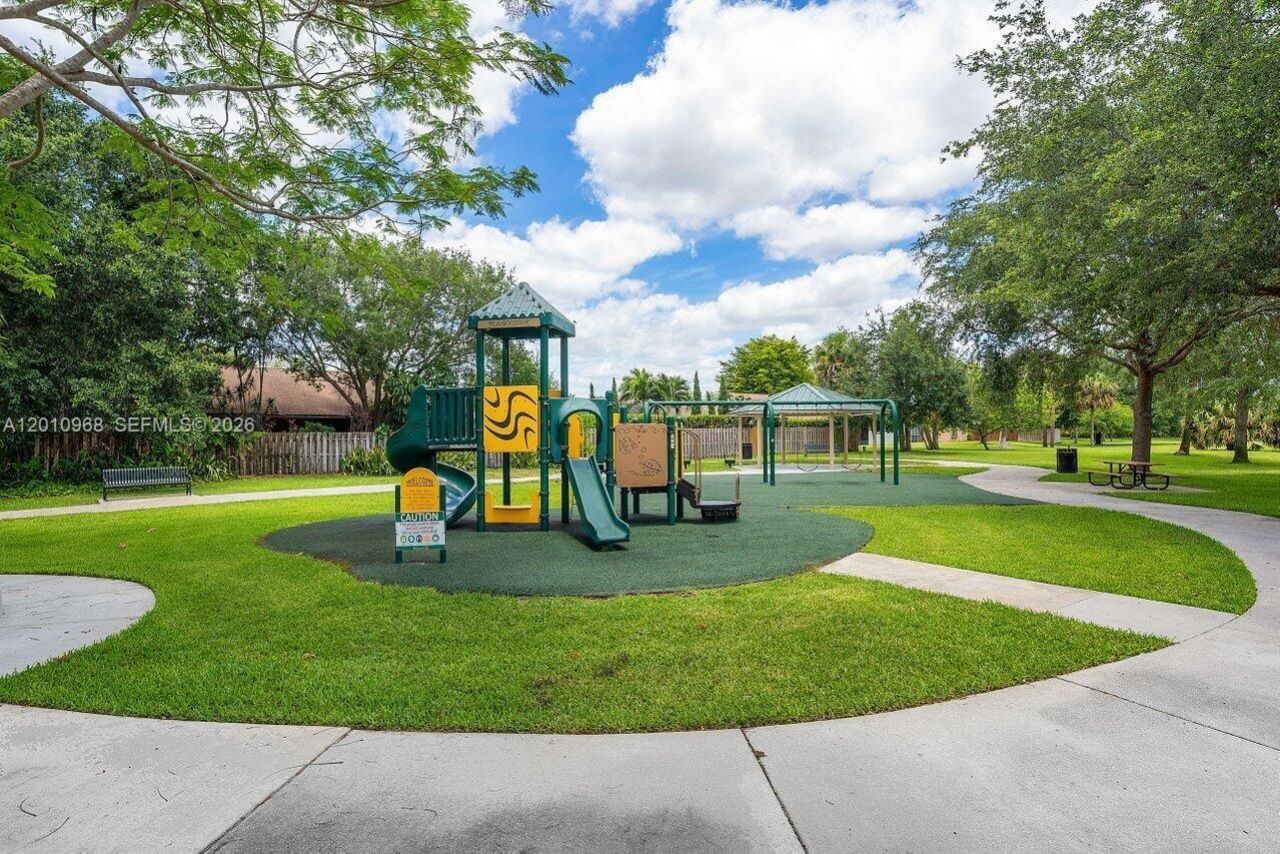 1367 Riverside Cir , Unit 1367, Wellington, FL 33414 Photo