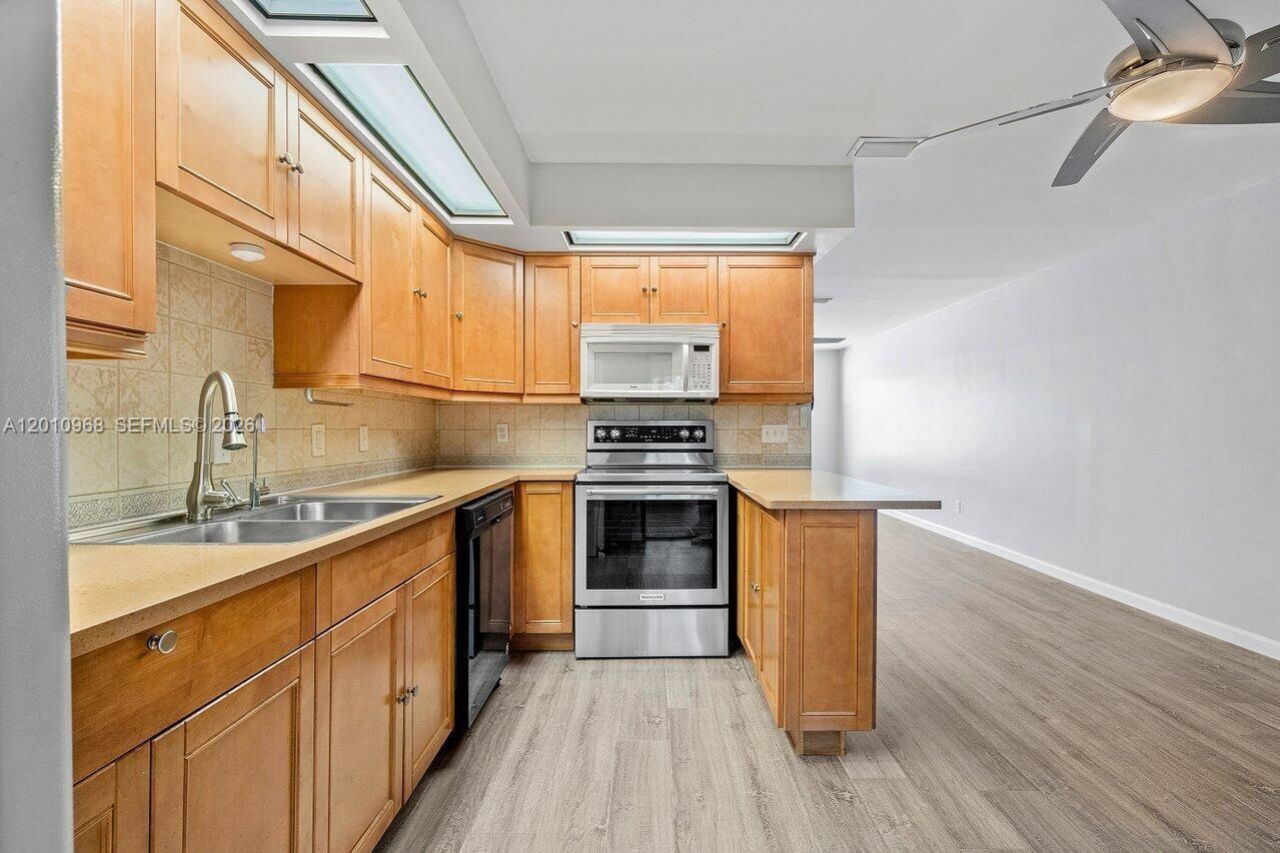 1367 Riverside Cir , Unit 1367, Wellington, FL 33414 Photo