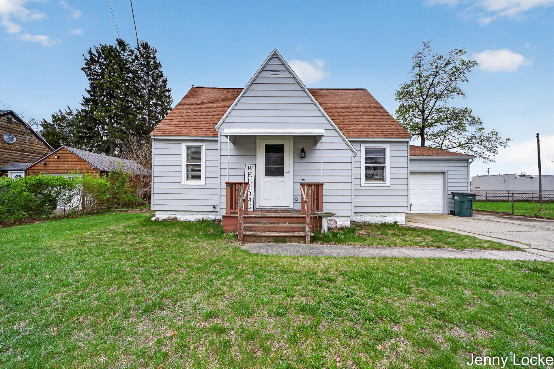 1059 Airport Road, Norton Shores, MI 49441 Main Photo