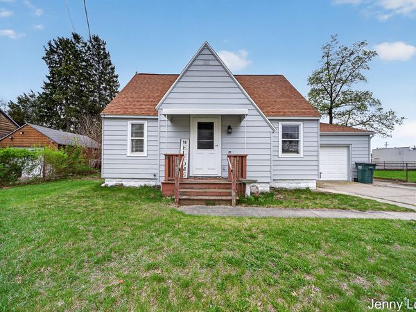 1059 Airport Road, Norton Shores, MI 49441