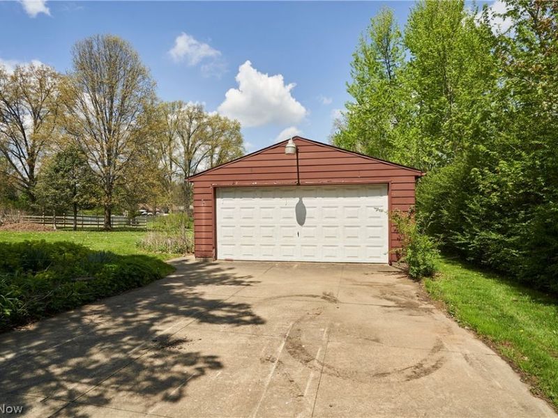 647 Killian Road, Coventry, OH 44319 Photo 22