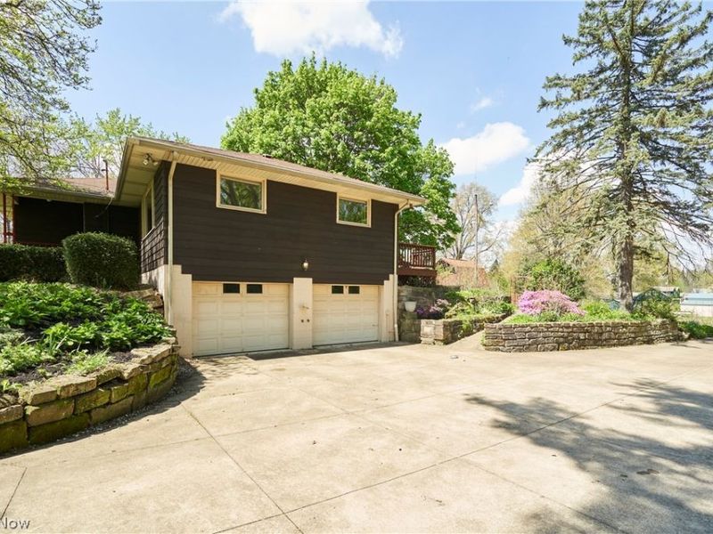 647 Killian Road, Coventry, OH 44319 Photo 3