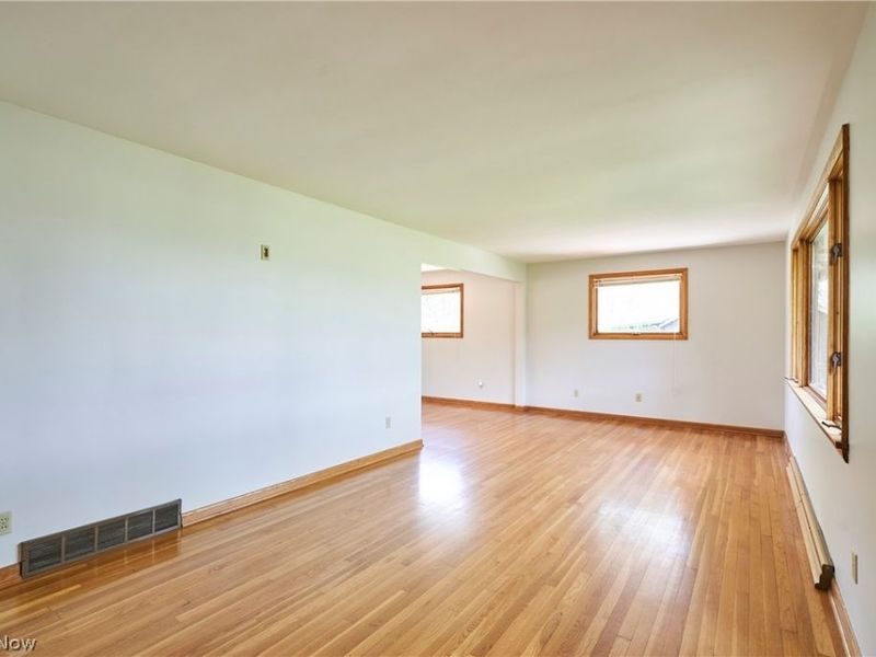 647 Killian Road, Coventry, OH 44319 Photo 6