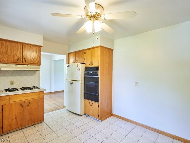 647 Killian Road, Coventry, OH 44319 Photo 9