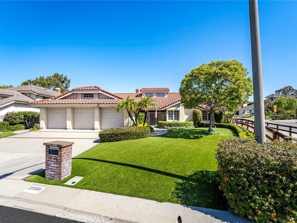 25391 Stageline, Laguna Hills, CA 92653