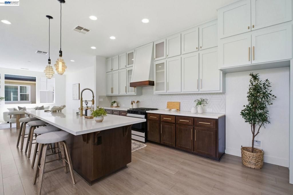 37784 Taro Ter, Newark, CA 94560 Main Photo