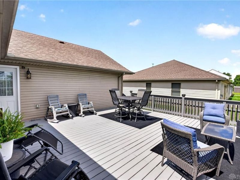 412 Clover Hill Drive, Tipp City, OH 45371 Photo 33