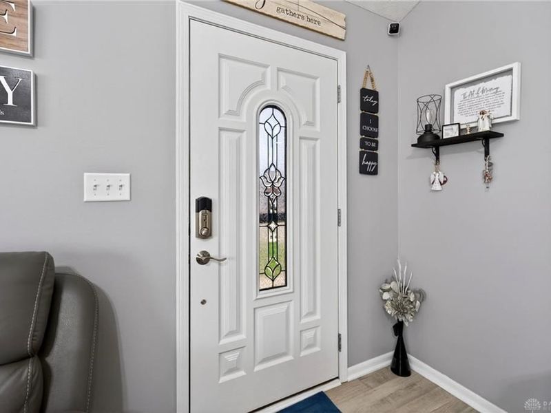 412 Clover Hill Drive, Tipp City, OH 45371 Photo 5