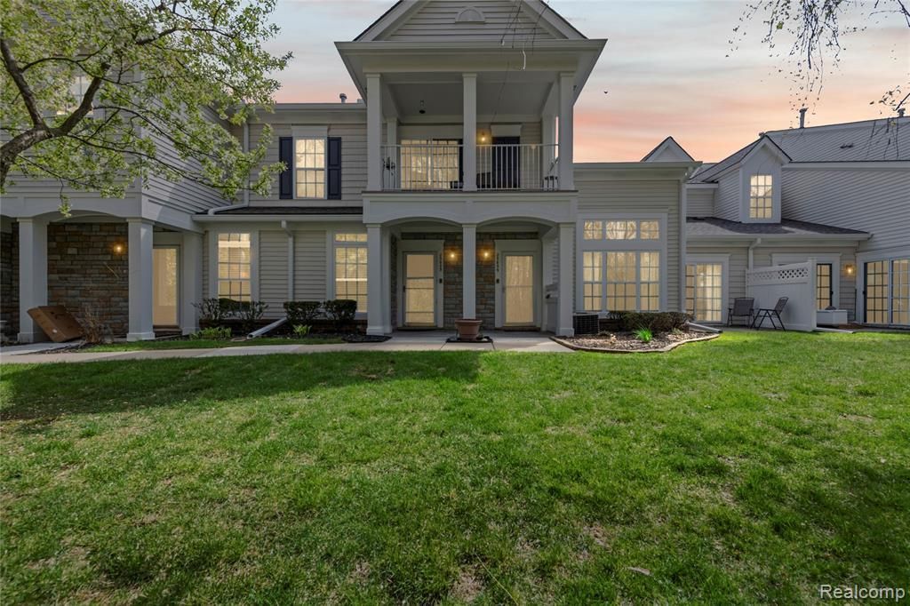 25899 Maritime Circle N, Harrison Township, MI 48045 Main Photo