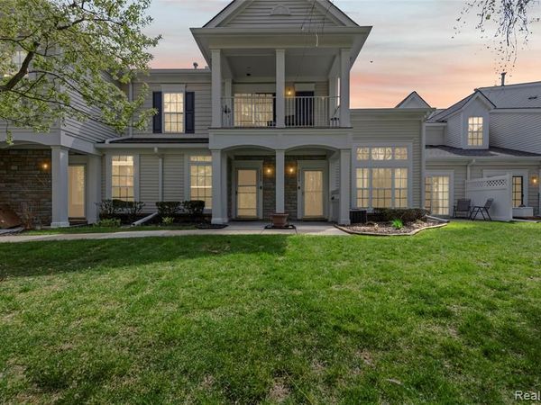 25899 Maritime Circle N, Harrison Twp, MI 48045