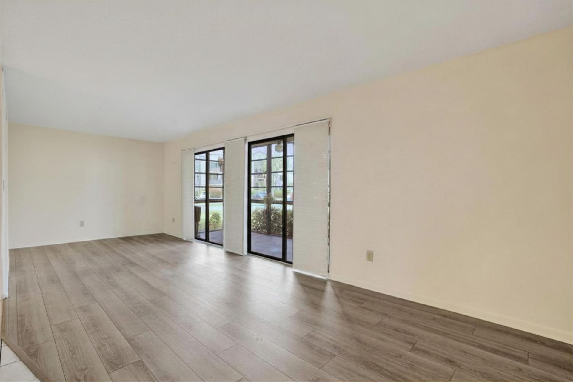 9758 N Belfort Circle, Unit 110, Tamarac, FL 33321 Photo