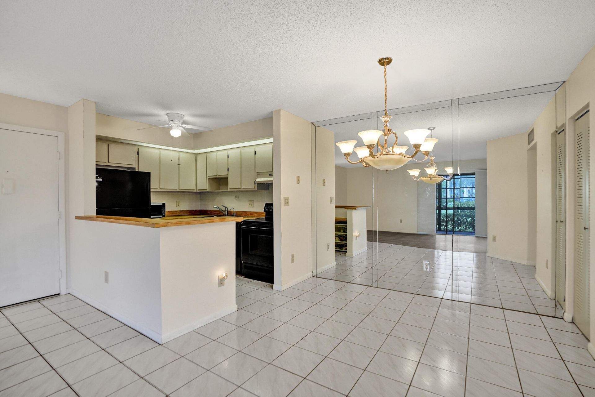 9758 N Belfort Circle, Unit 110, Tamarac, FL 33321 Photo