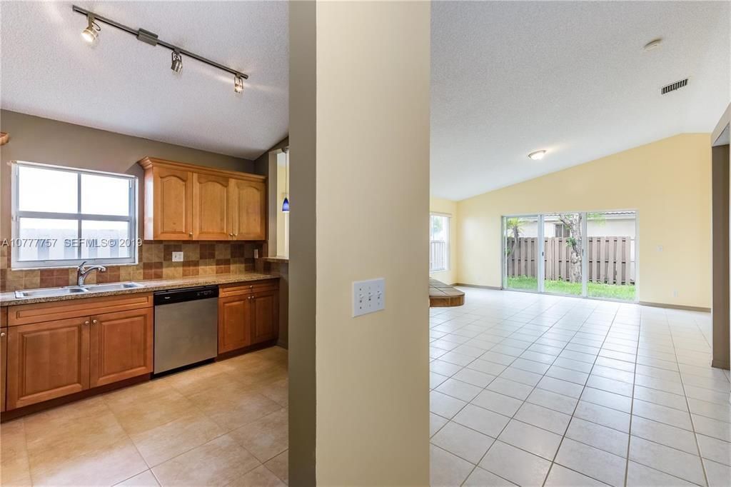 6222 Flores Del Mar, Margate, FL 33063 Photo