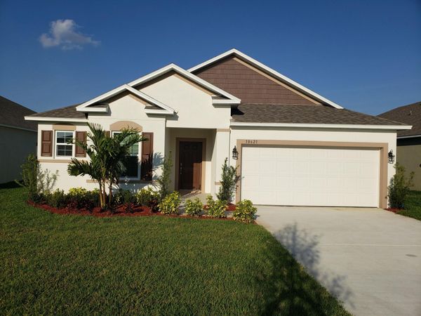 10621 SW Vasari Way, Port St. Lucie, FL 34987