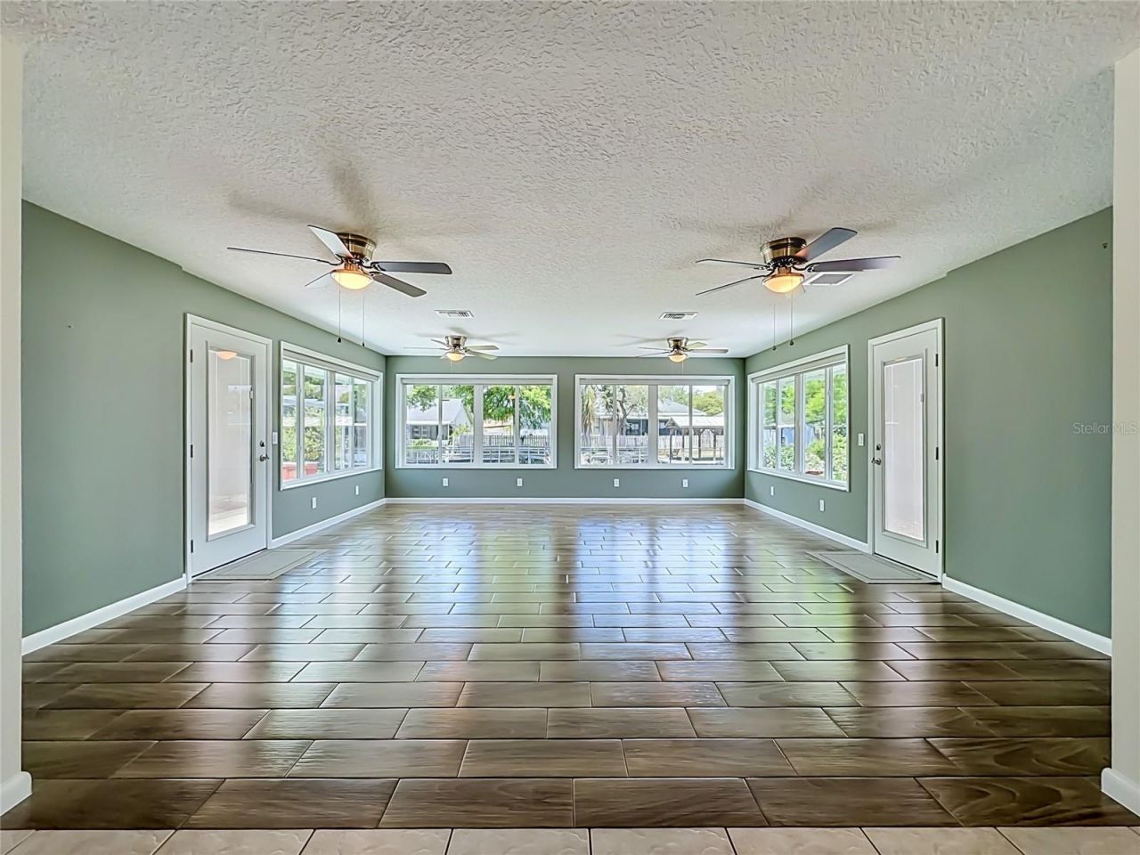 12547 Pine Island Drive, Leesburg, FL 34788 Photo