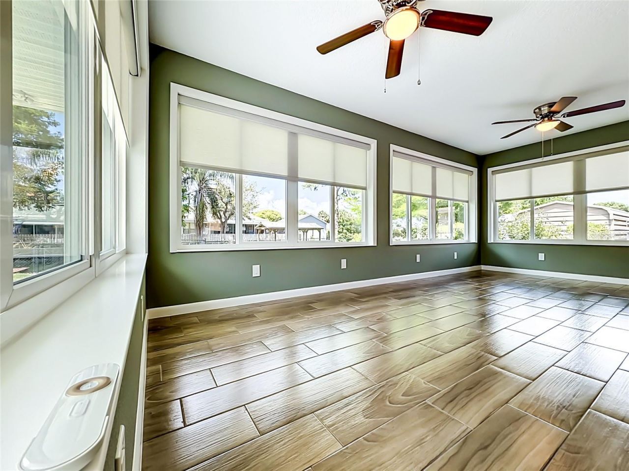 12547 Pine Island Drive, Leesburg, FL 34788 Photo