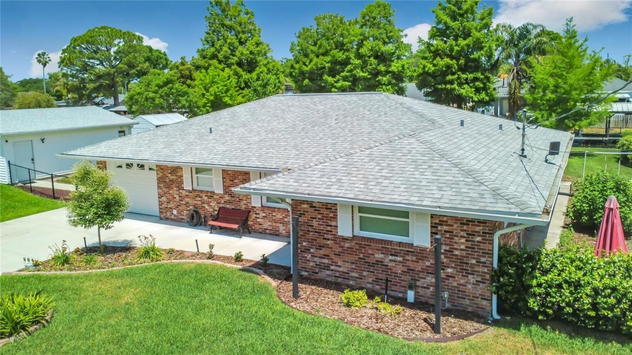 12547 Pine Island Drive, Leesburg, FL 34788 Photo