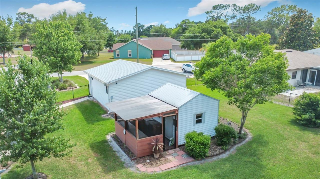 12547 Pine Island Drive, Leesburg, FL 34788 Photo