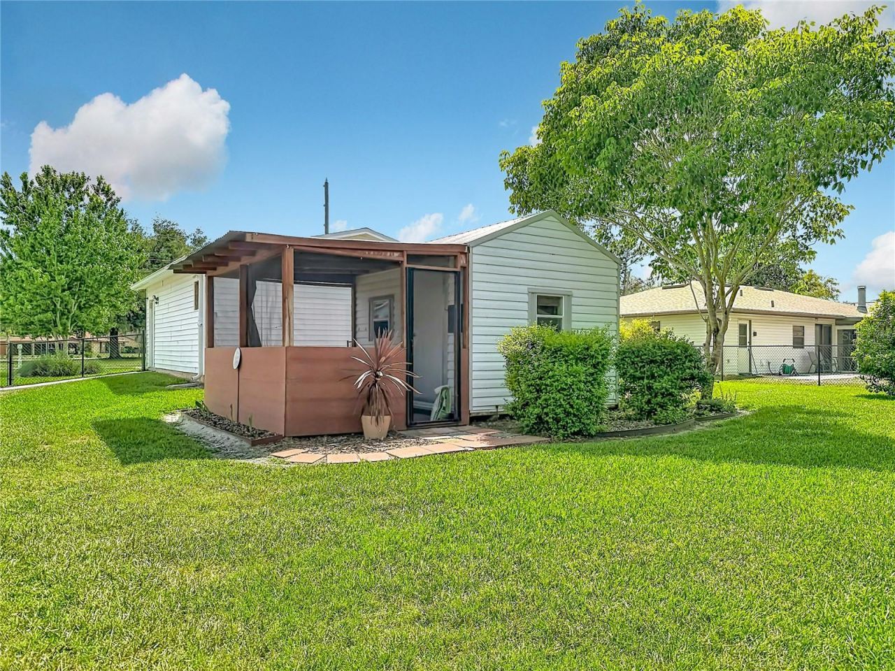 12547 Pine Island Drive, Leesburg, FL 34788 Photo
