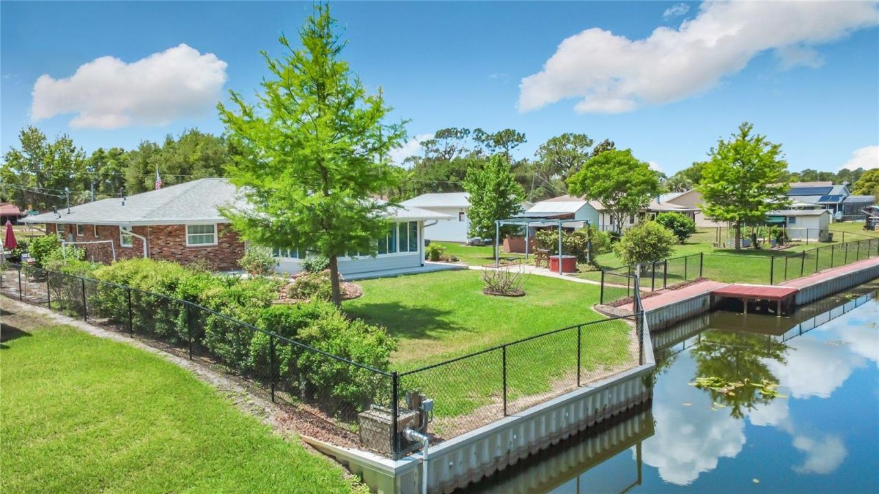 12547 Pine Island Drive, Leesburg, FL 34788 Photo