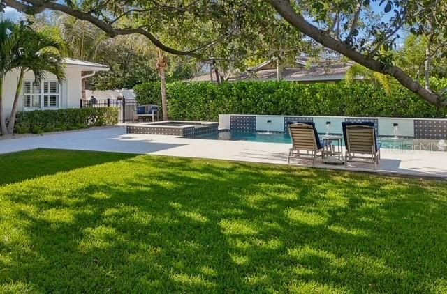 3301 Maple Street Ne, Saint Petersburg, FL 33704 Photo