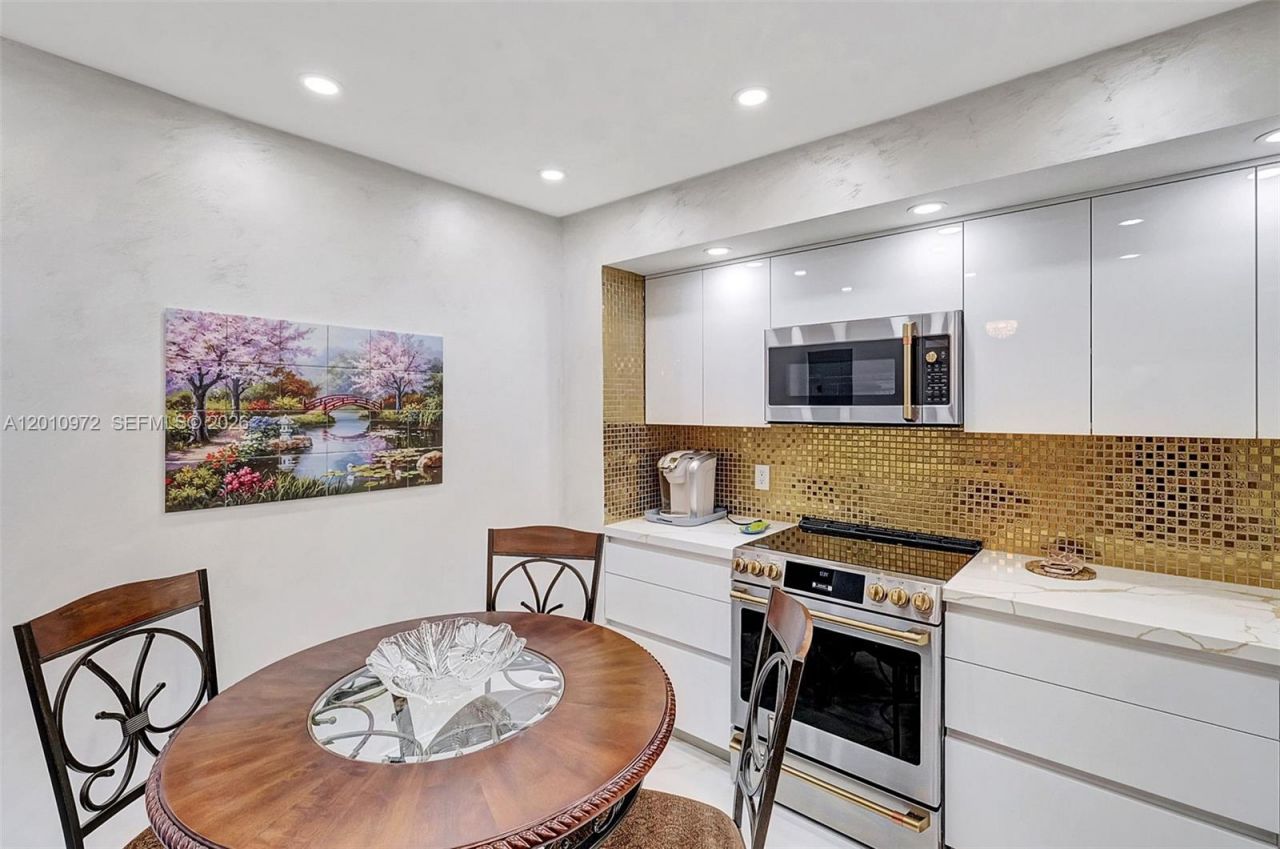 9801 Collins Ave , Unit 20T, Bal Harbour, FL 33154 Photo