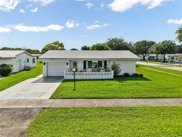 1621 NW 85th Way , Plantation, FL 33322