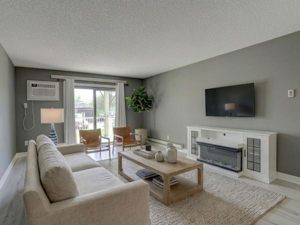 570 Whispering Lane, Unit 102, Hastings, MN 55033