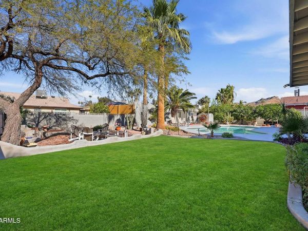 612 E BROOK HOLLOW Drive, Phoenix, AZ 85022
