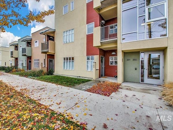 1463 W Grand Ave #104, Boise, ID 83702