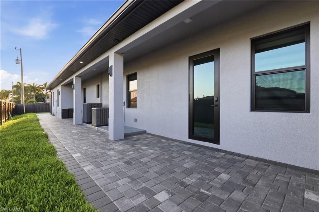 120 SW 9th Ave , Cape Coral, FL 33991 Photo