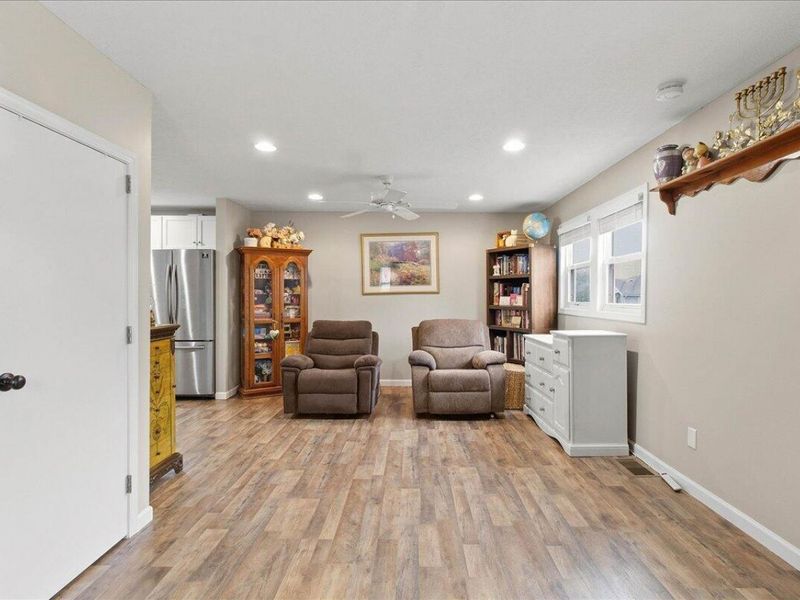 132 Richard Avenue, Bellefontaine, OH 43311 Photo 9