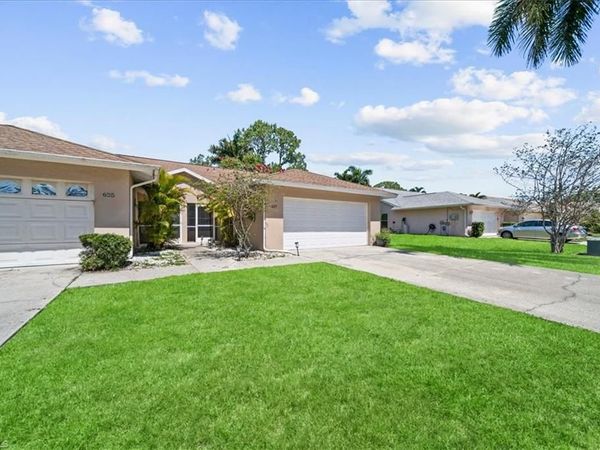 627 Saint Andrews BLVD, NAPLES, FL 34113
