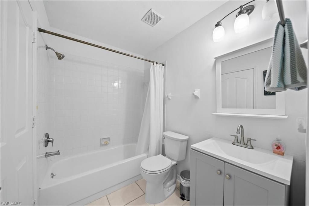 627 Saint Andrews Blvd, Naples, FL 34113 Photo