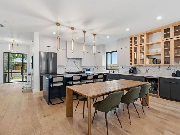 2004 Riverview ST, Austin, TX 78702