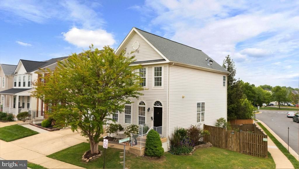 401 Rusert Drive Se, Leesburg, VA 20175 Main Photo