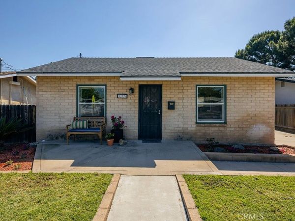 335 Oxford Ave, Clovis, CA 93612