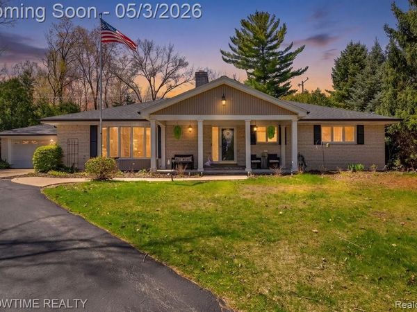5211 Lakeshore Road, Fort Gratiot Twp, MI 48059