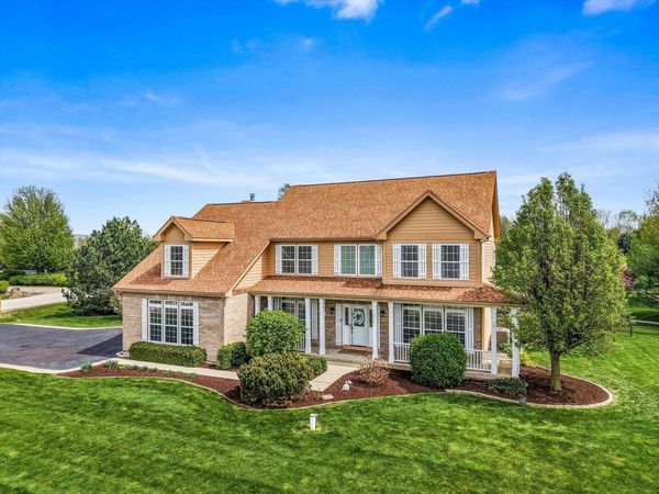 5672 Fields Drive , Yorkville, IL 60560