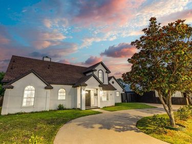 3304 Inwood Road, Dallas, TX 75235