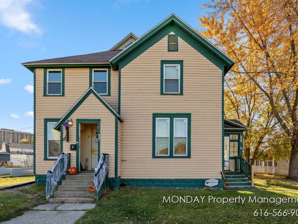 263 W Muskegon Avenue, Muskegon, MI 49440