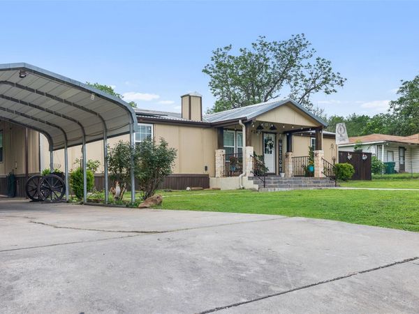 857 E Guadalupe ST, La Grange, TX 78945