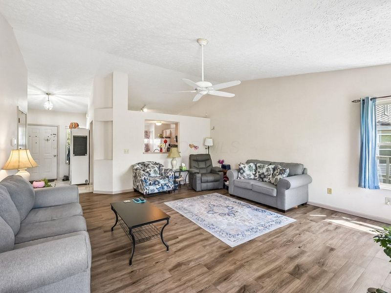 5697 Silver Spurs Lane, Galloway, OH 43119 Photo 7
