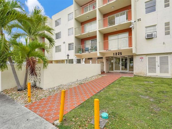 1225 NE 124th St, Unit 49C, North Miami, FL 33161