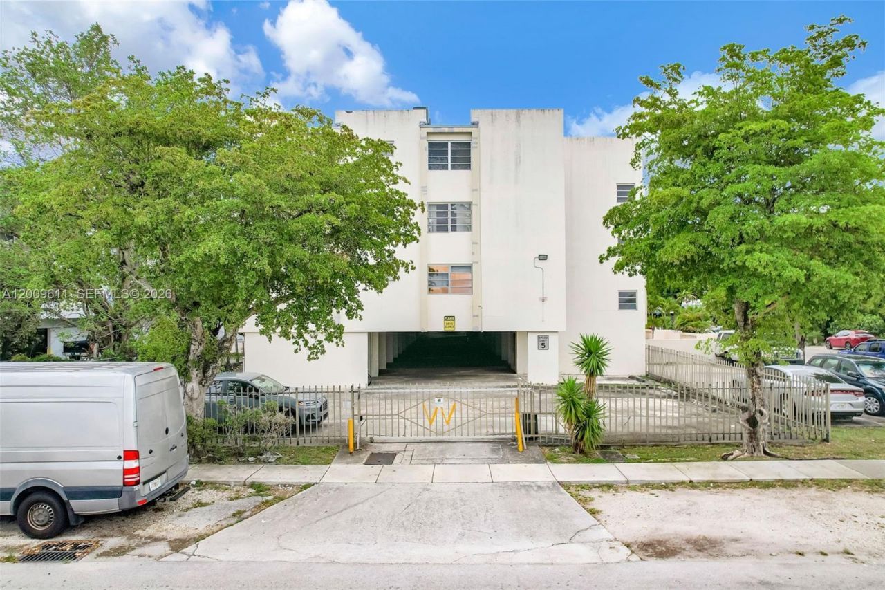 1225 NE 124th St, Unit 49C, North Miami, FL 33161 Photo