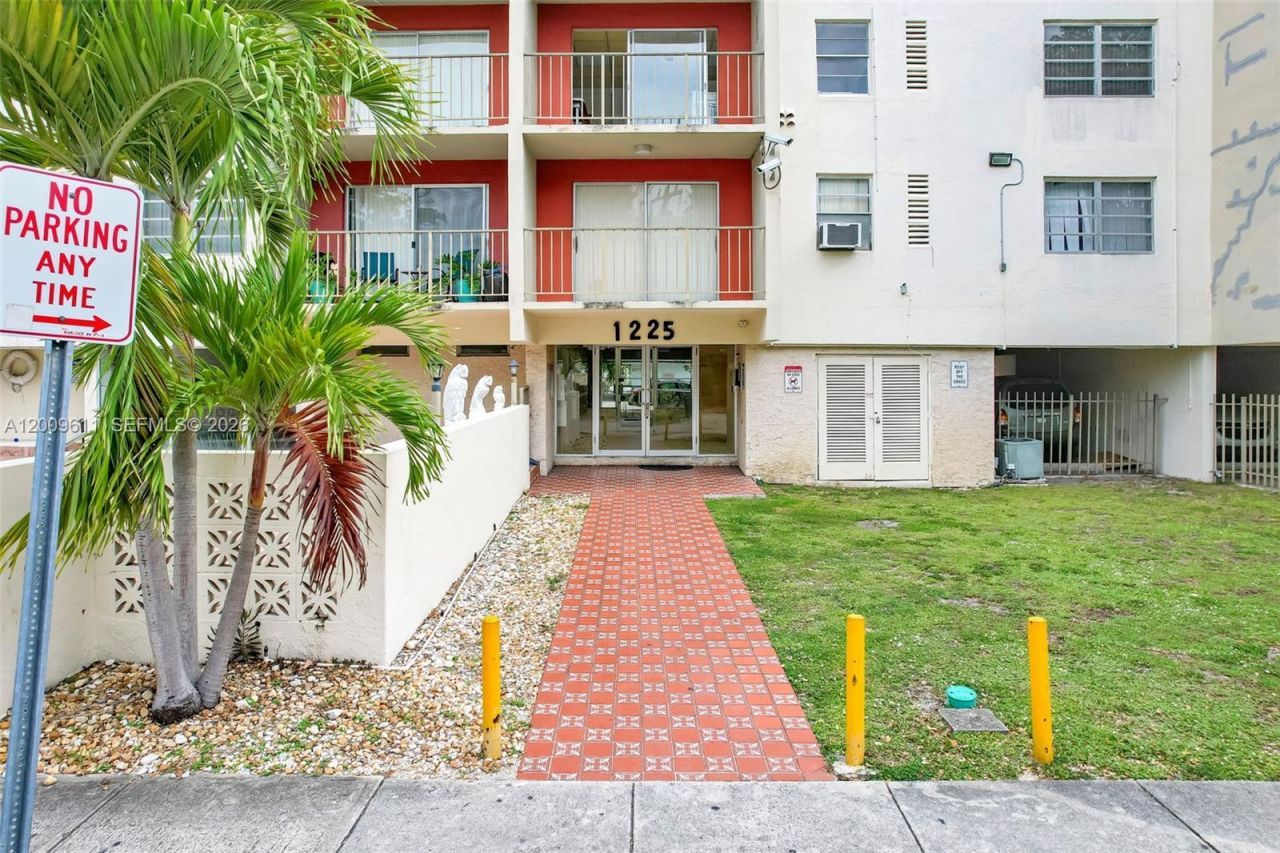 1225 NE 124th St, Unit 49C, North Miami, FL 33161 Photo