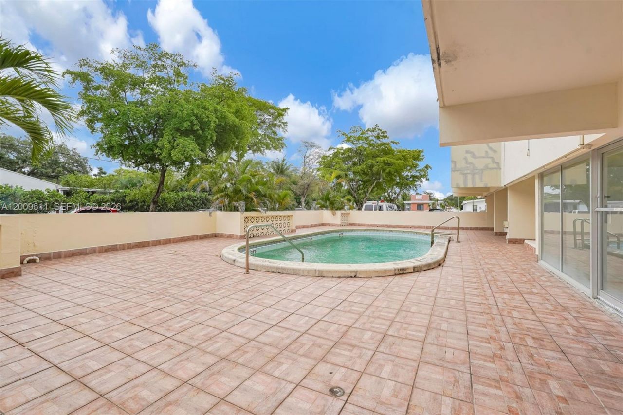 1225 NE 124th St, Unit 49C, North Miami, FL 33161 Photo