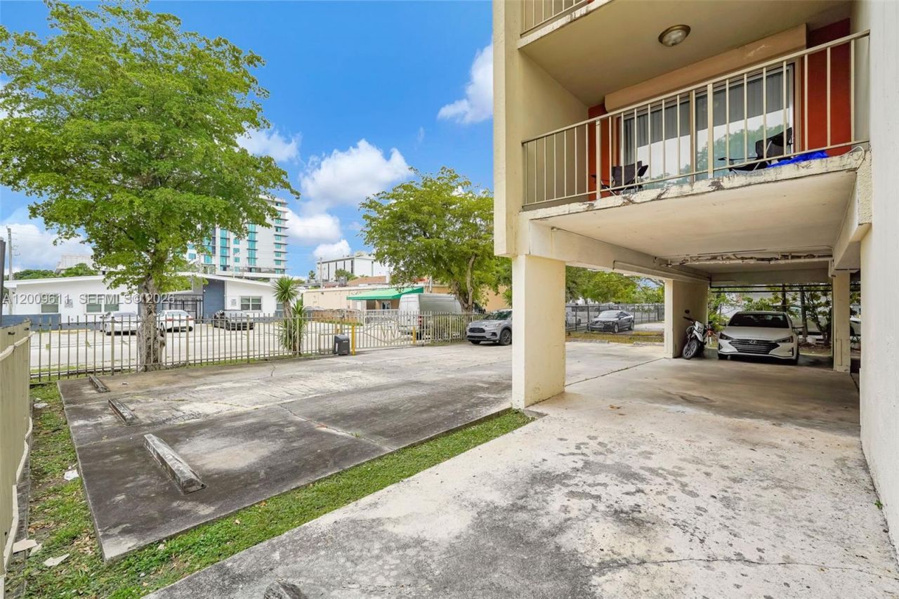 1225 NE 124th St, Unit 49C, North Miami, FL 33161 Photo