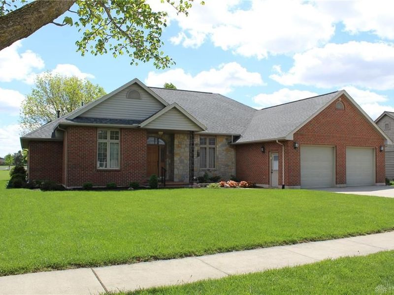 2033 Callaway Court, Versailles, OH 45380 Photo 2